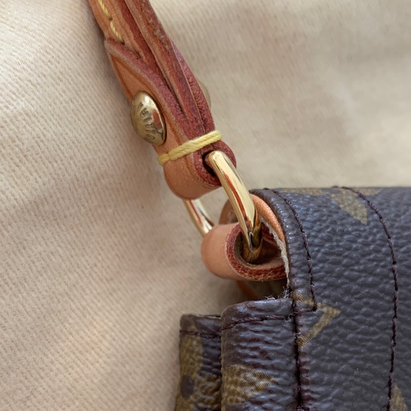 Louis Vuitton Monogram PM Beverly pouchette shoulder/clutch bag - Picture 8 of 12